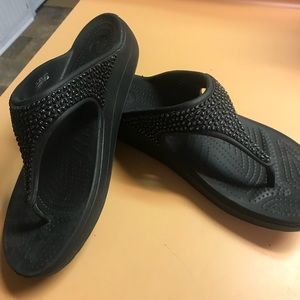 Black Crocs